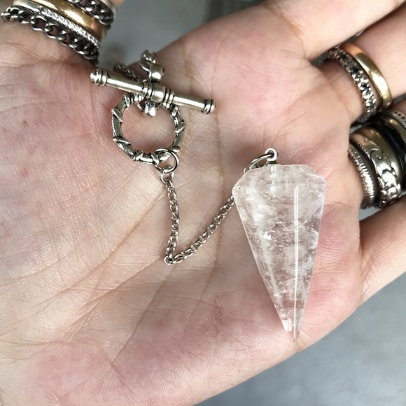 Genuine crystal quartz pendulum lariat necklace - Picture 6 of 8